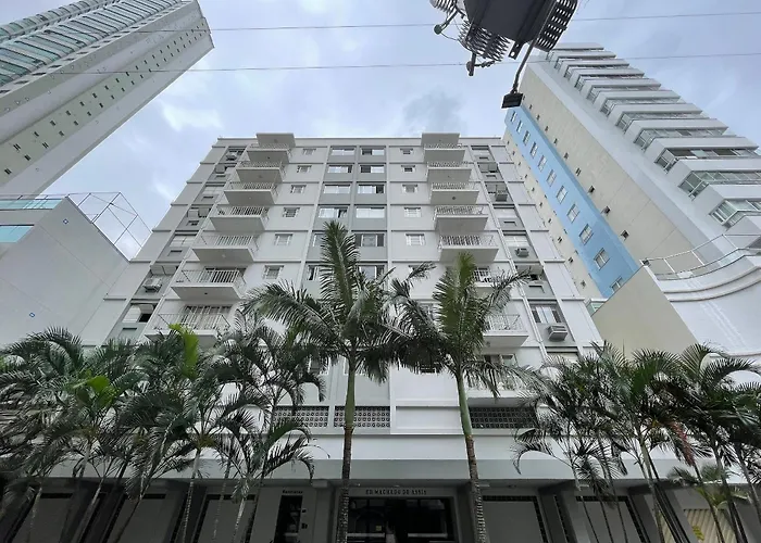 Apt 17 - Centro Bc - 2 Quartos C/ Garden E Garagem